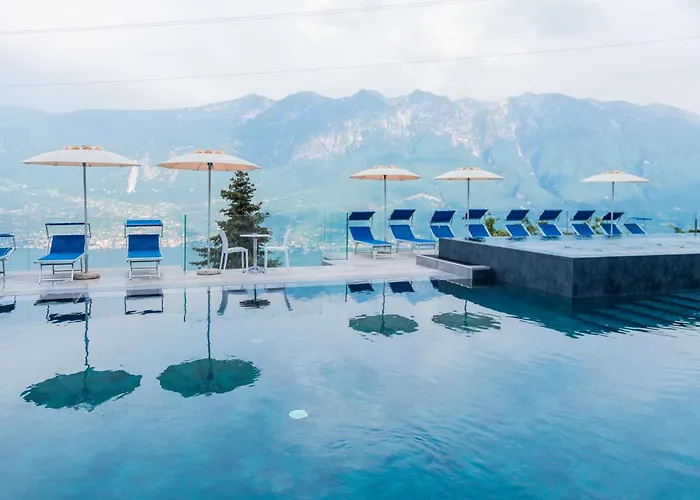Village Hotel Lucia