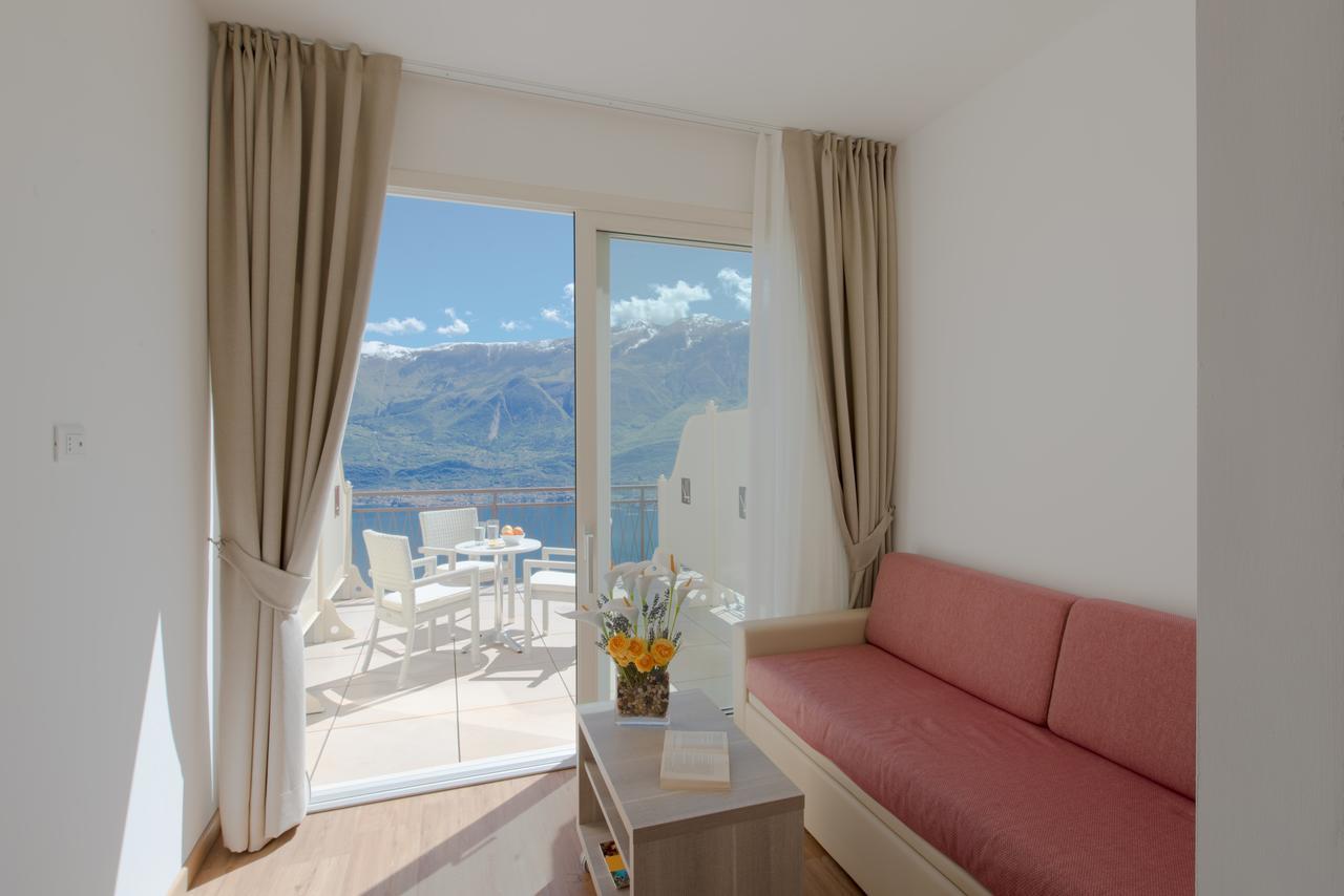 Village Lucia 3*