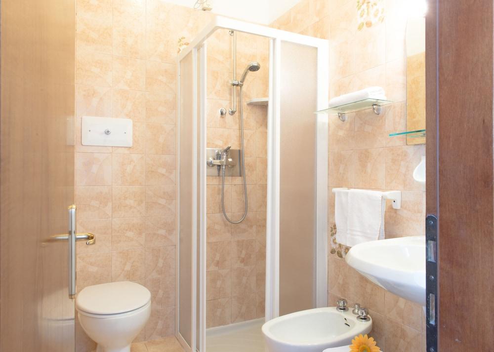 Hotel Village Lucia 3*