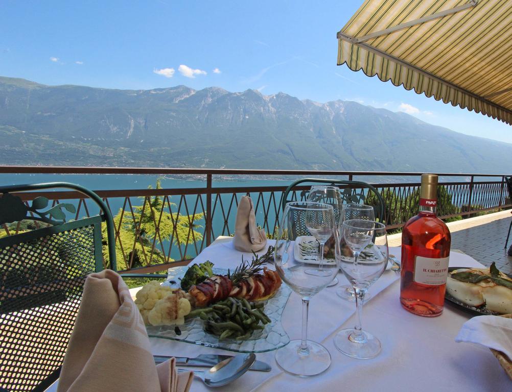 Village Lucia 3*