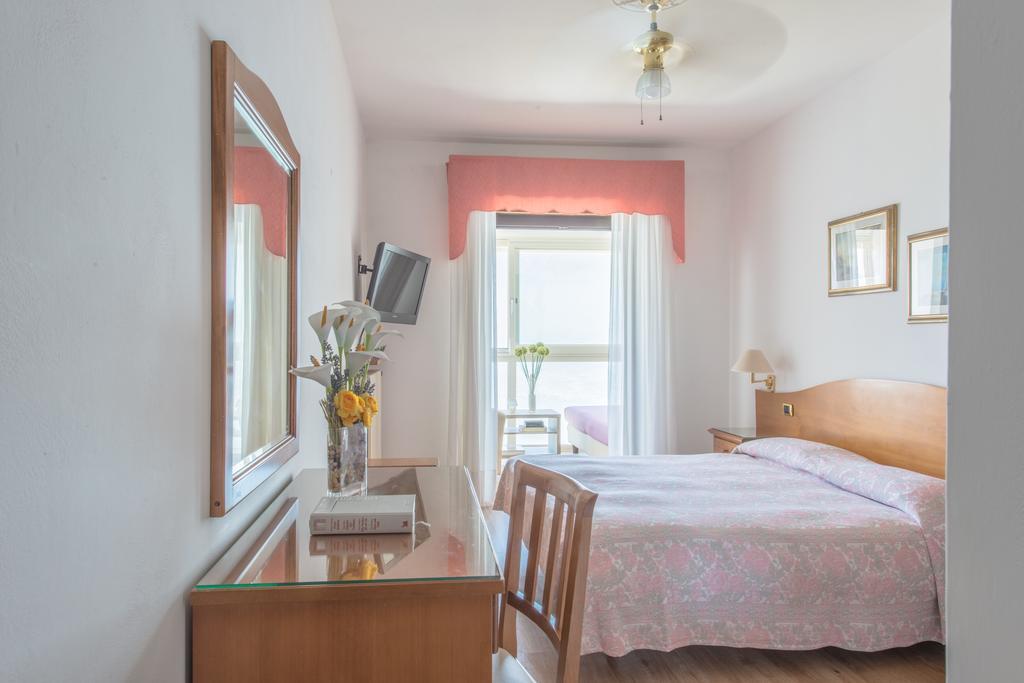 Village Lucia Hotel